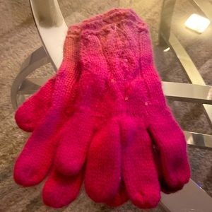 HOT PINK OMBRÉ GLOVES WITH SEQUINS 💖